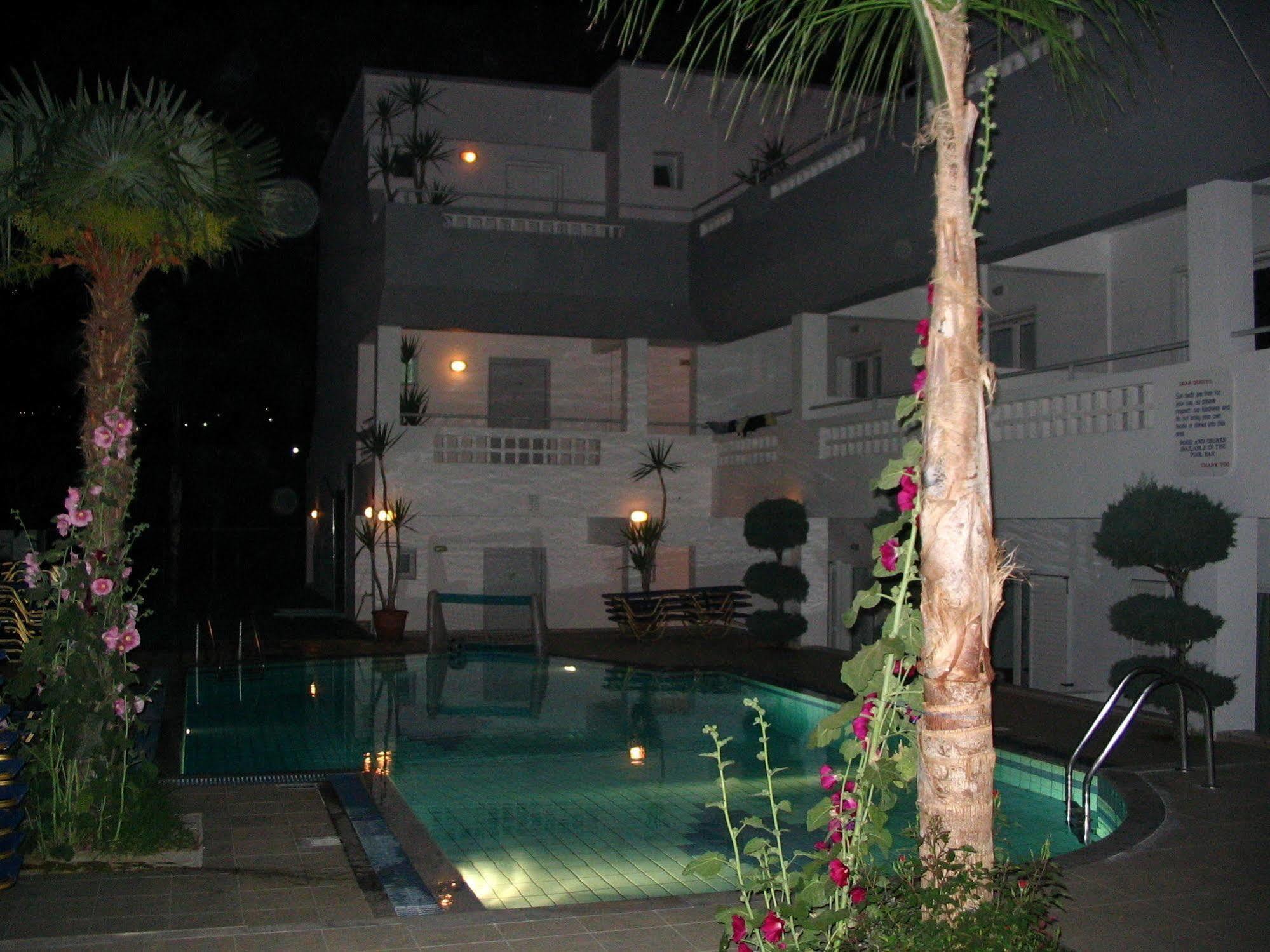 Emerald Hotel Malia Buitenkant foto